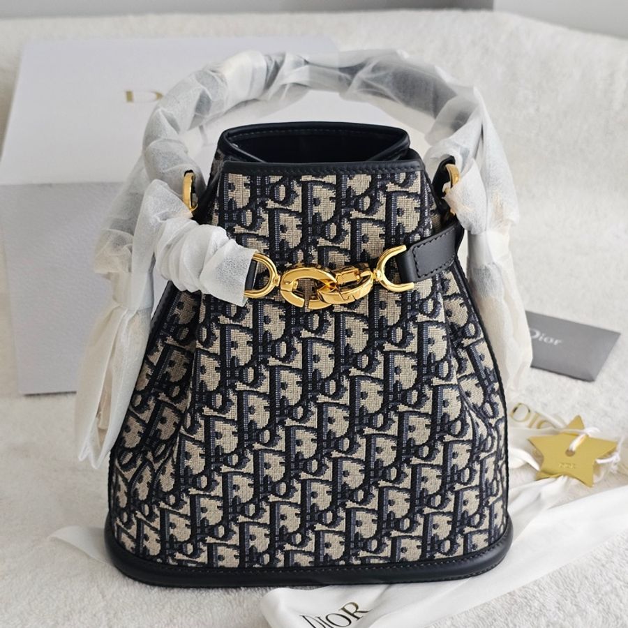 Dior c’est 中號老花水桶 全新-1