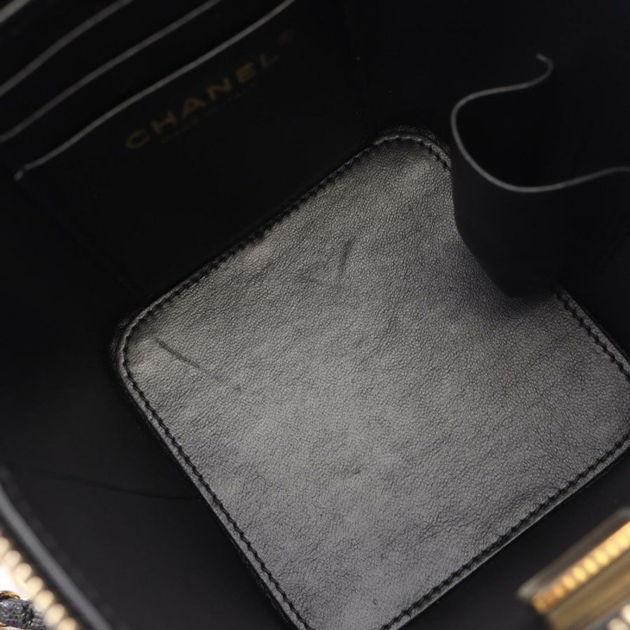 香奈兒 (CHANEL) Matelasse Vanity Chain 肩背包,小牛皮材質,黑色,金色五金,二手,Coco-5