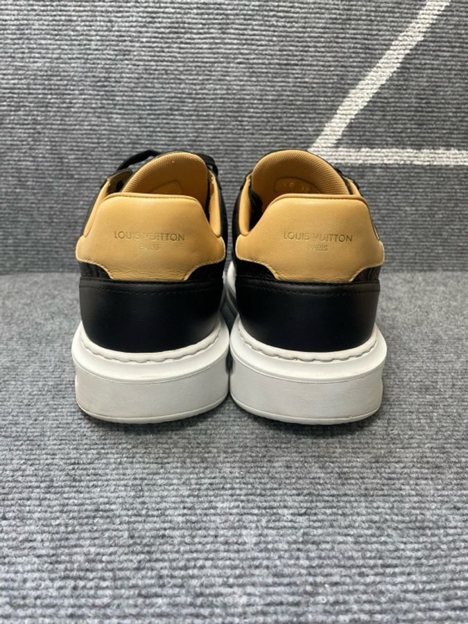 LV黑色老花压花松糕男裝鞋40码-1