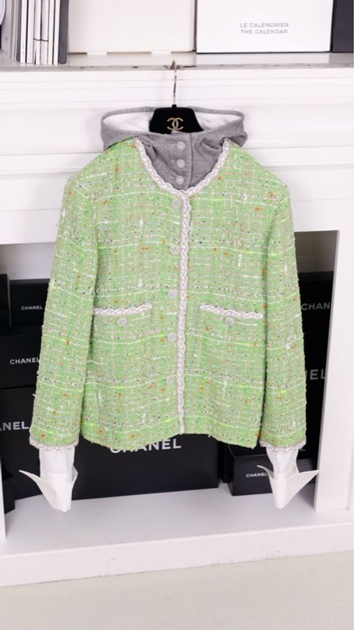 Chanel 25C海洋世界系列秀款苹果绿粗花呢连帽可拆卸两口袋外套-2