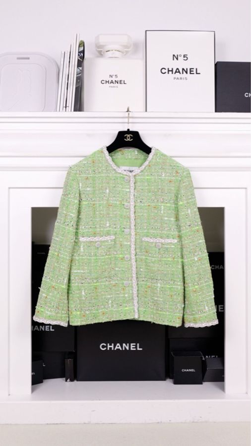Chanel 25C海洋世界系列秀款苹果绿粗花呢连帽可拆卸两口袋外套-4
