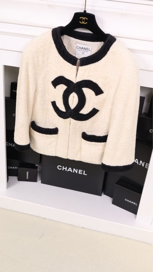 Chanel 92年秀款jennie同款黑白毛巾cc圆领两口袋外套-4