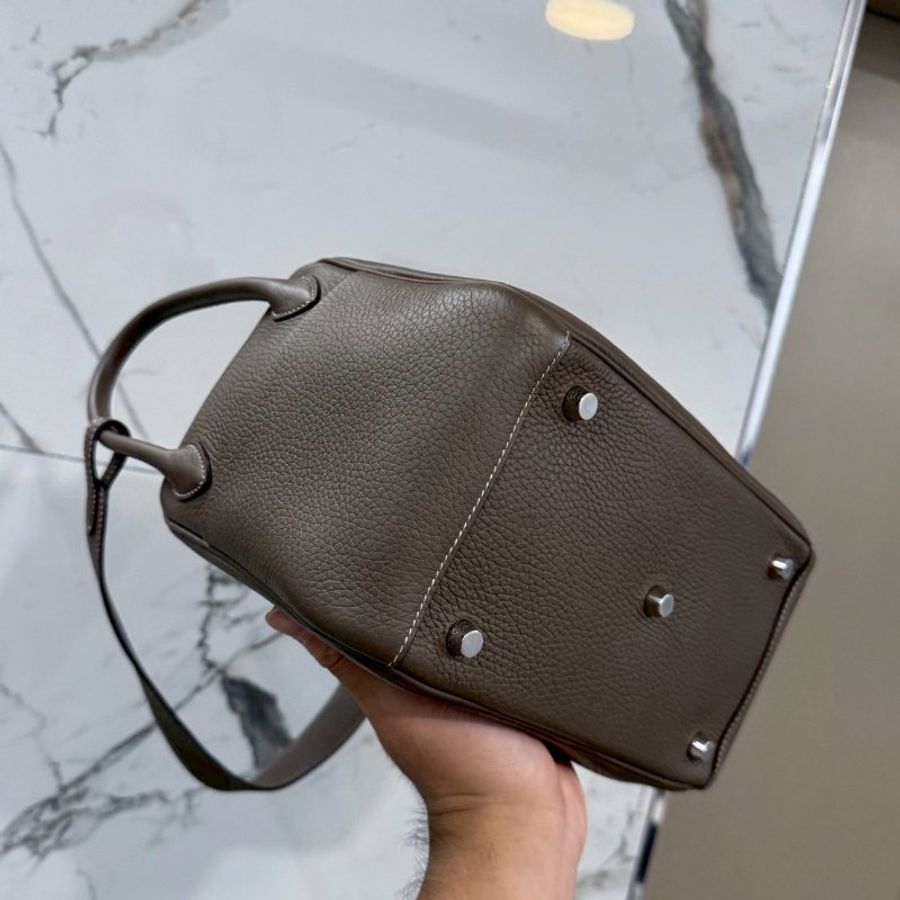 Hermes Lindy26 大象灰銀釦 Y刻 全配膠膜在 98新-5