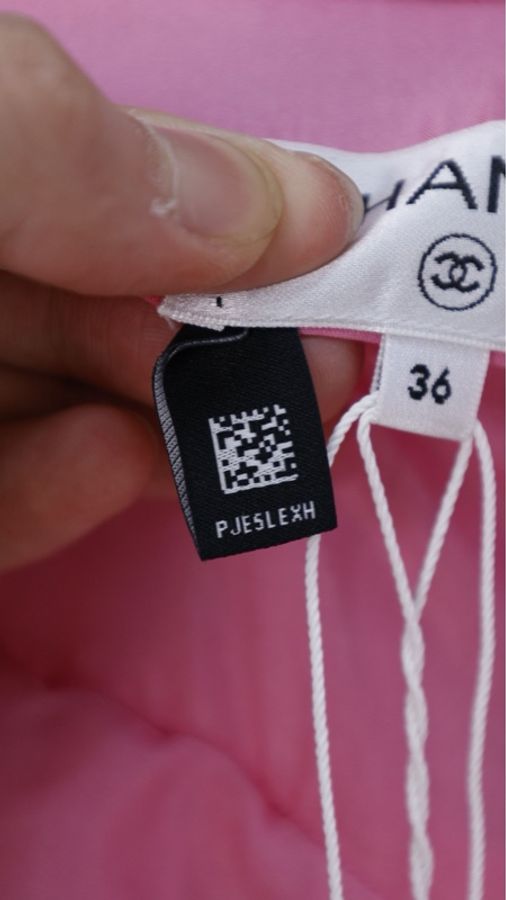 Chanel 24P粉色格纹斜纹软呢两口袋长款外套半裙套装-19