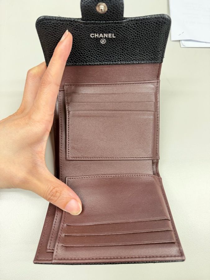 Chanel香奈兒經典荔枝牛皮三折短夾-18