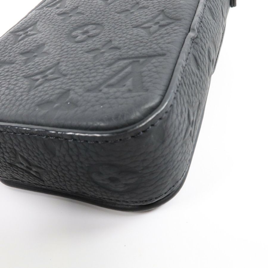 LOUIS VUITTON Monogram Taurillon S-Lock Vertical Wearable肩背袋-10