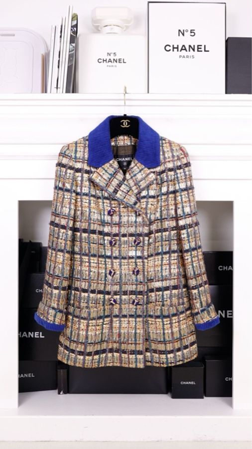 Chanel 19年埃及系列蓝金圣甲虫蓝色丝绒领口双排扣外套半裙套装-1