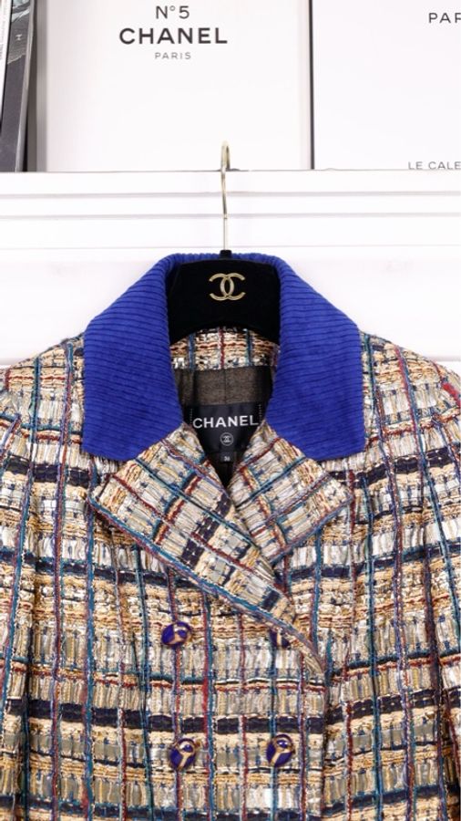 Chanel 19年埃及系列蓝金圣甲虫蓝色丝绒领口双排扣外套半裙套装-19