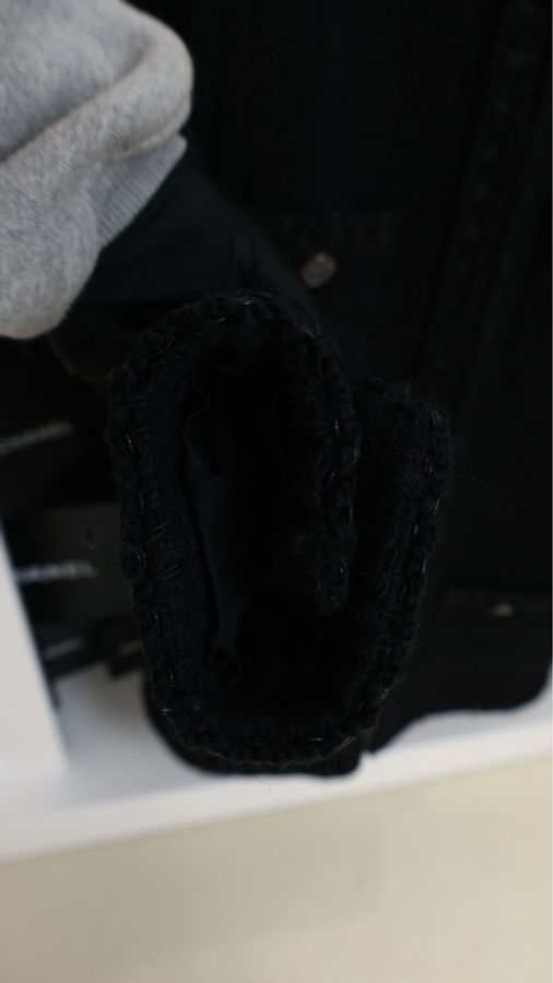 Chanel 16年罗马系列黑色粗花呢拉链四口袋长款外套FR44 23/12-12
