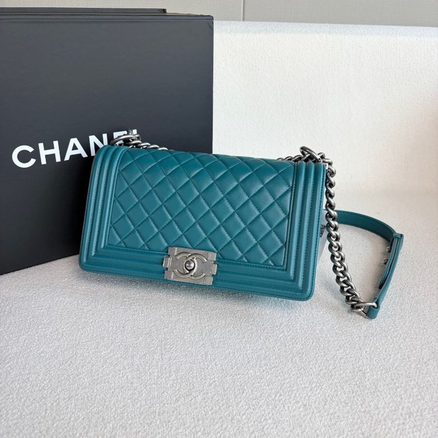 Chanel Leboy中號
25cm 藍色銀扣 羊皮-3
