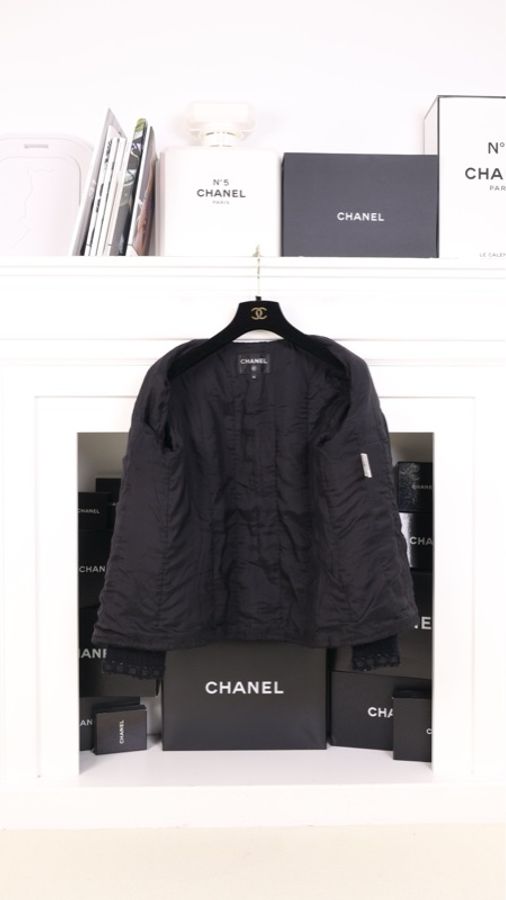 Chanel 16年罗马系列黑色粗花呢缎面滚边拉链V领四口袋外套FR42 24/4-4