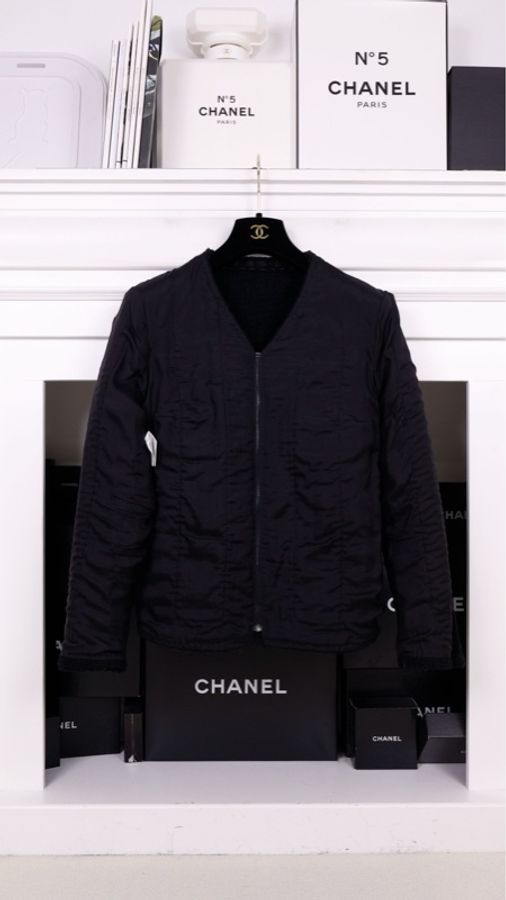 Chanel 16年罗马系列黑色粗花呢缎面滚边拉链V领四口袋外套FR42 24/4-5