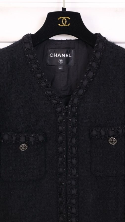 Chanel 16年罗马系列黑色粗花呢缎面滚边拉链V领四口袋外套FR42 24/4-7