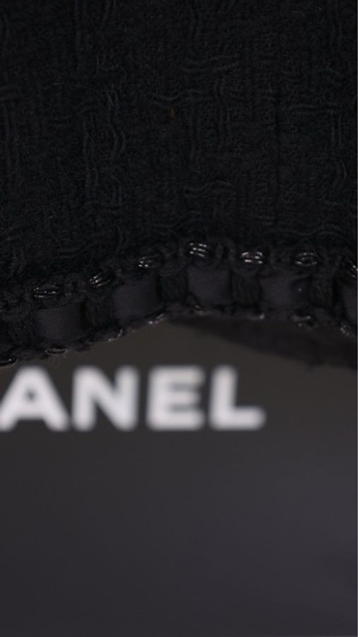 Chanel 16年罗马系列黑色粗花呢缎面滚边拉链V领四口袋外套FR42 24/4-15