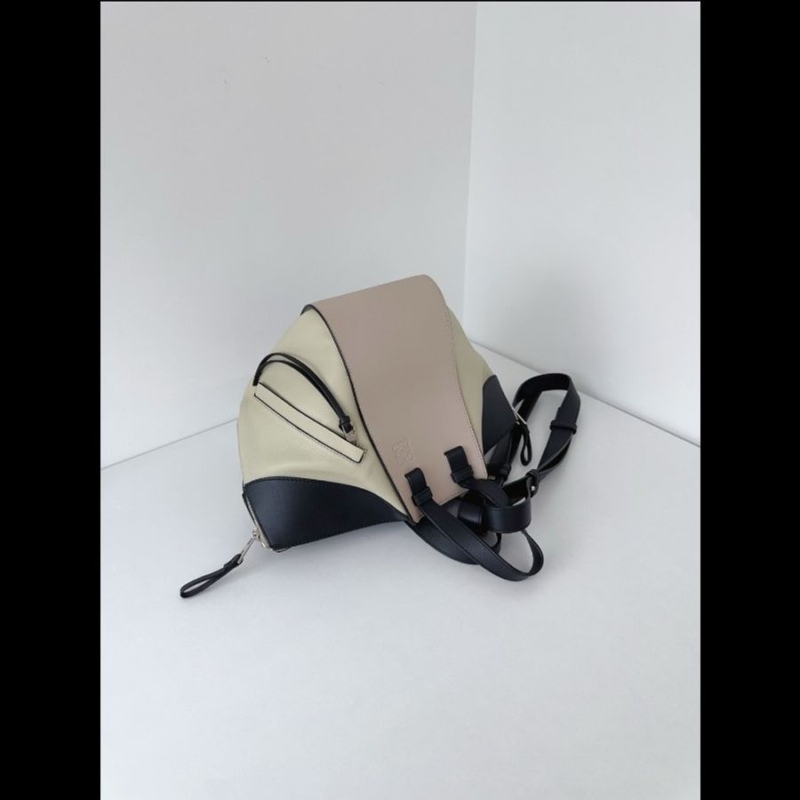Loewe羅意威Hammock吊床包莫蘭迪色系 豆綠/淺沙色/黑色三拼色小號 98新✨️-5