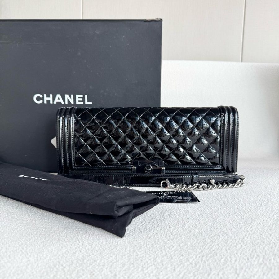 Chanel香奈兒黑銀漆皮Leboy法棍鏈條包-1