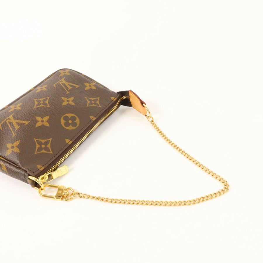 LOUIS VUITTON Monogram Mini Pochette Accessoires金扣手挽袋-7