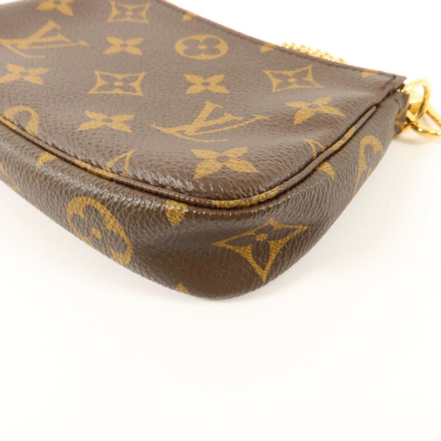 LOUIS VUITTON Monogram Mini Pochette Accessoires金扣手挽袋-10