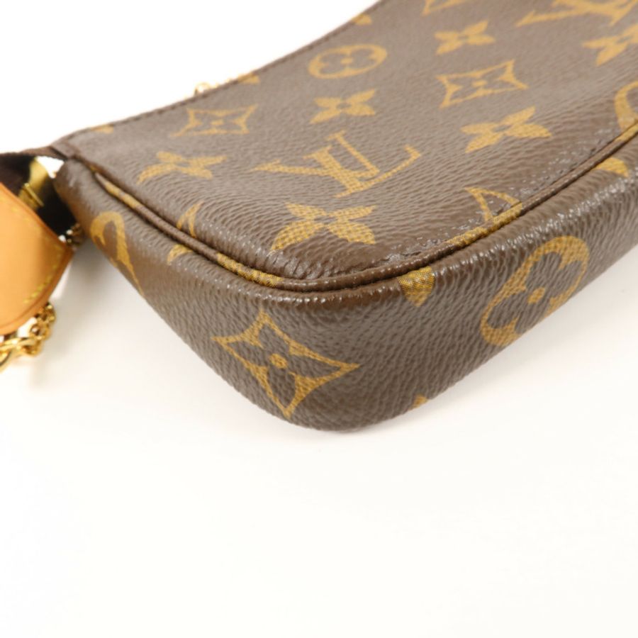 LOUIS VUITTON Monogram Mini Pochette Accessoires金扣手挽袋-11