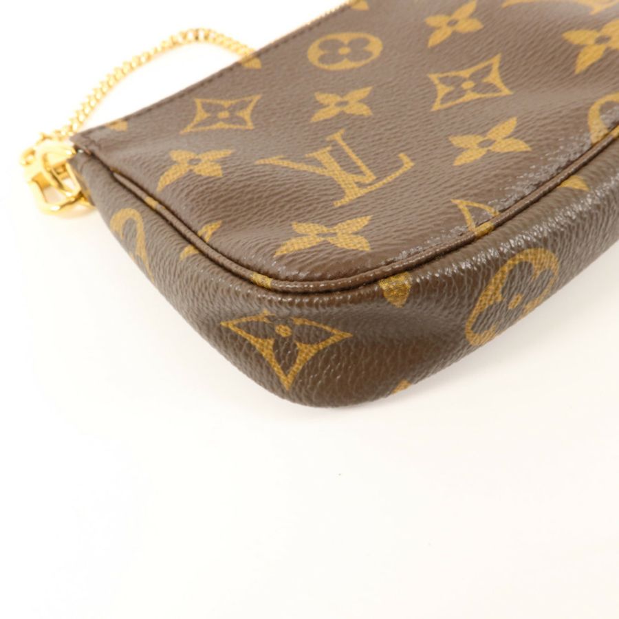 LOUIS VUITTON Monogram Mini Pochette Accessoires金扣手挽袋-13