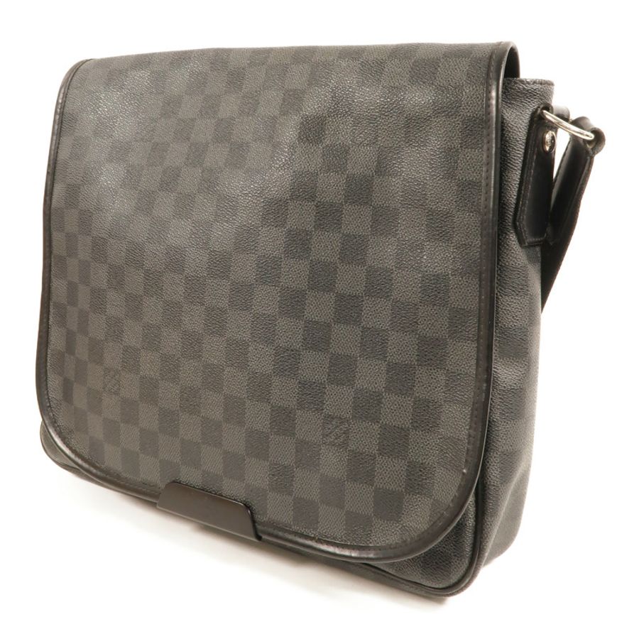 LOUIS VUITTON Damier Graghite Daniel MM銀扣肩背袋-2