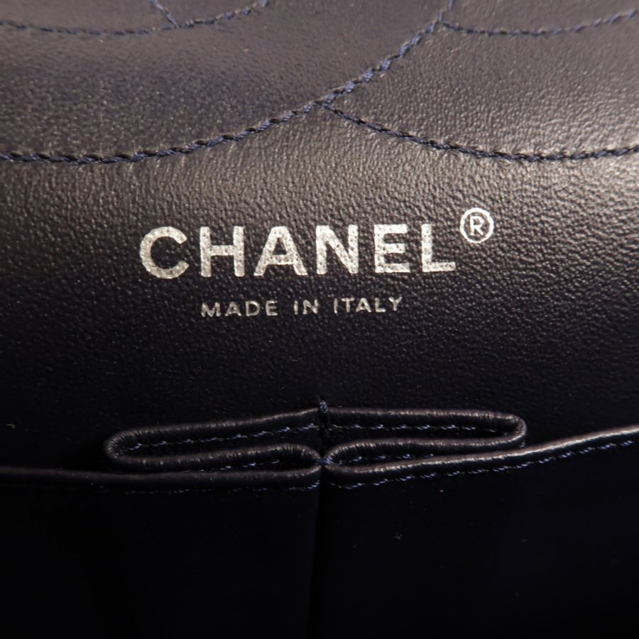 CHANEL 牛皮皮革Chanel 2.55 Large鏈帶肩背袋-8