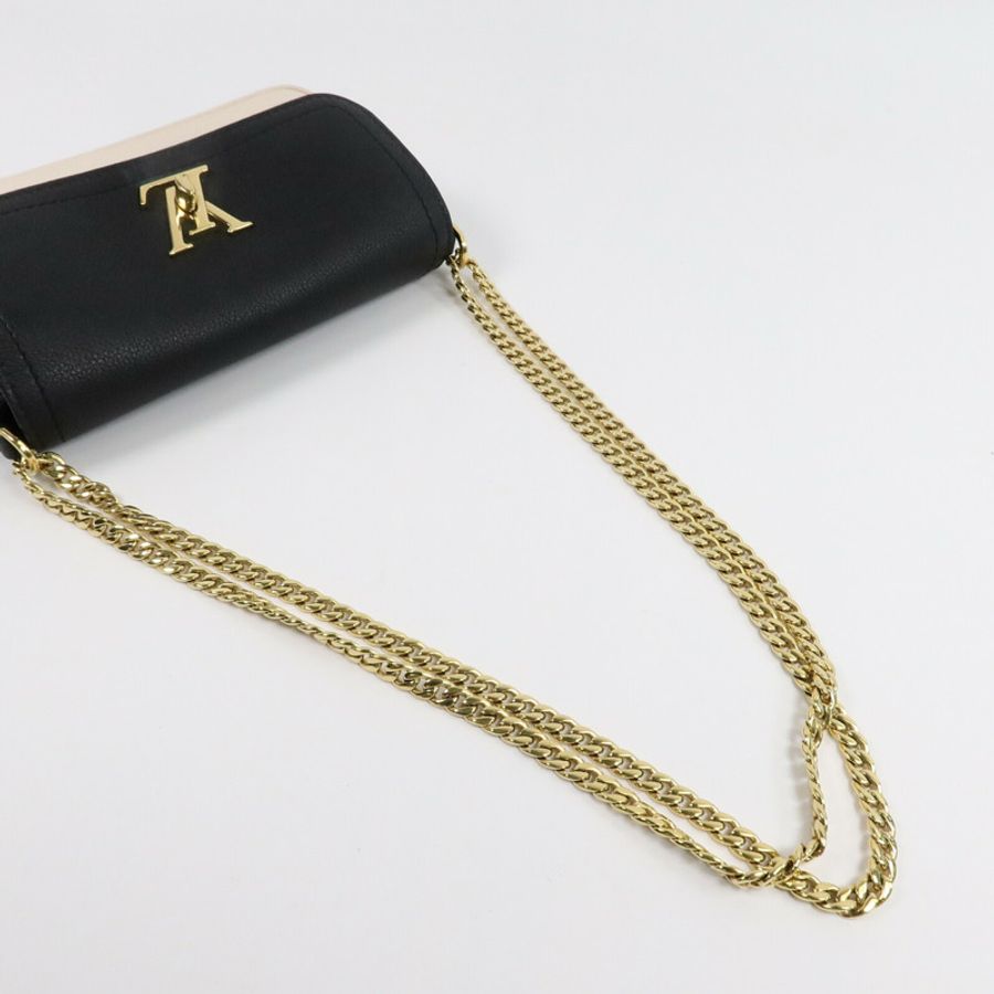 LOUIS VUITTON Grained Calf Lockme Tender Pochette鏈帶肩背袋-7