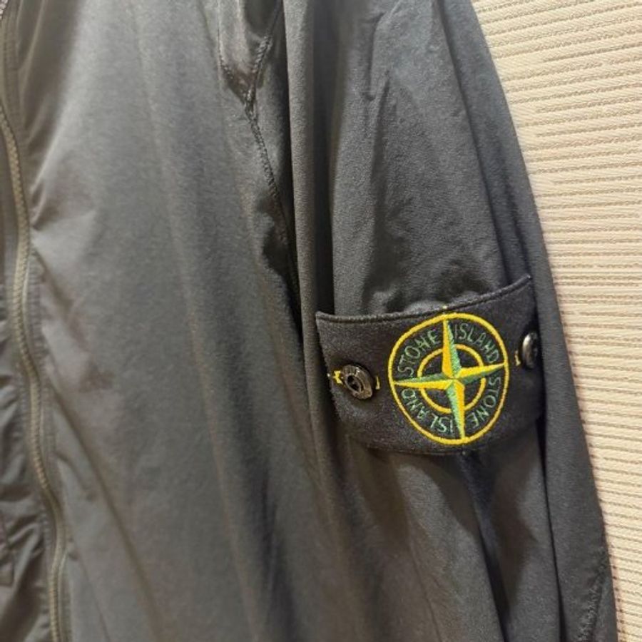 💎Han's house精品服飾💎STONE ISLAND 石頭島 彈性 風衣 外套 現貨 L ~ M 原價20300-6