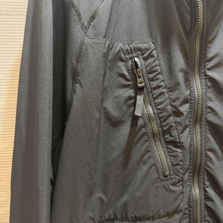 💎Han's house精品服飾💎STONE ISLAND 石頭島 彈性 風衣 外套 現貨 L ~ M 原價20300-7
