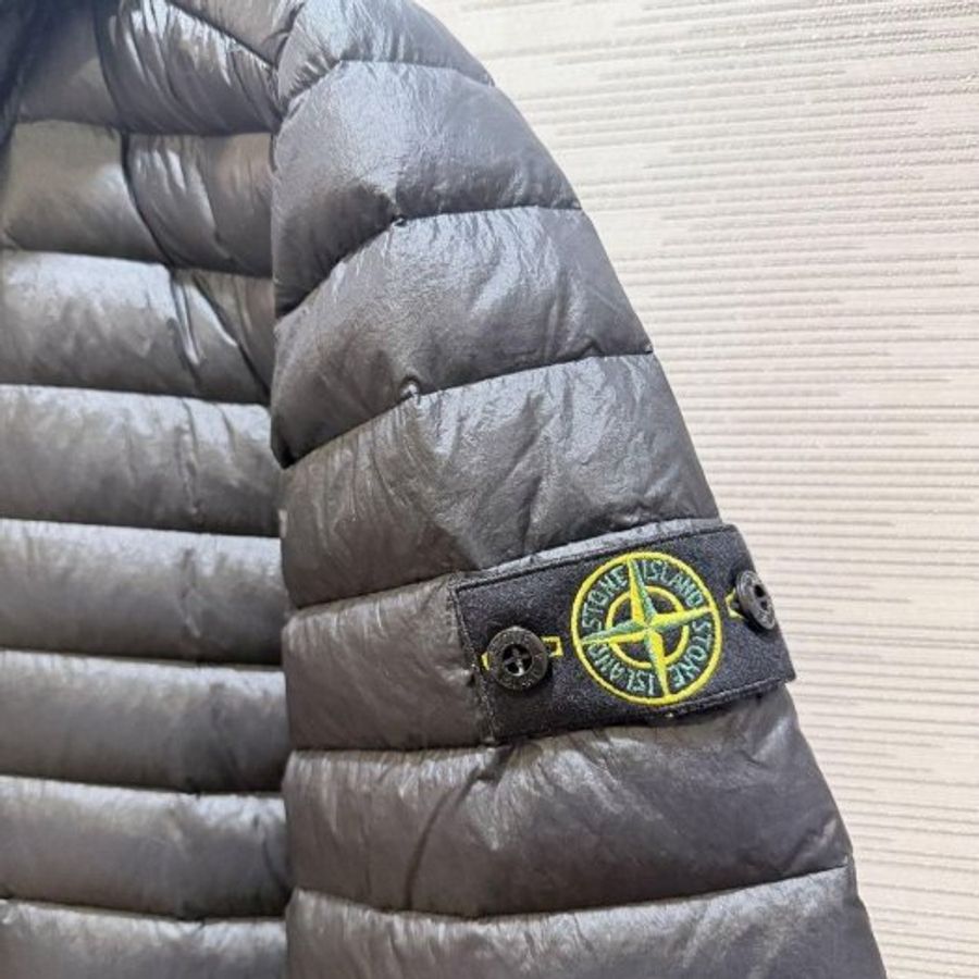 💎Han's house精品服飾💎STONE ISLAND 石頭島 羽絨 連帽 外套 現貨 青年款 =男成人 S 原價21000-5