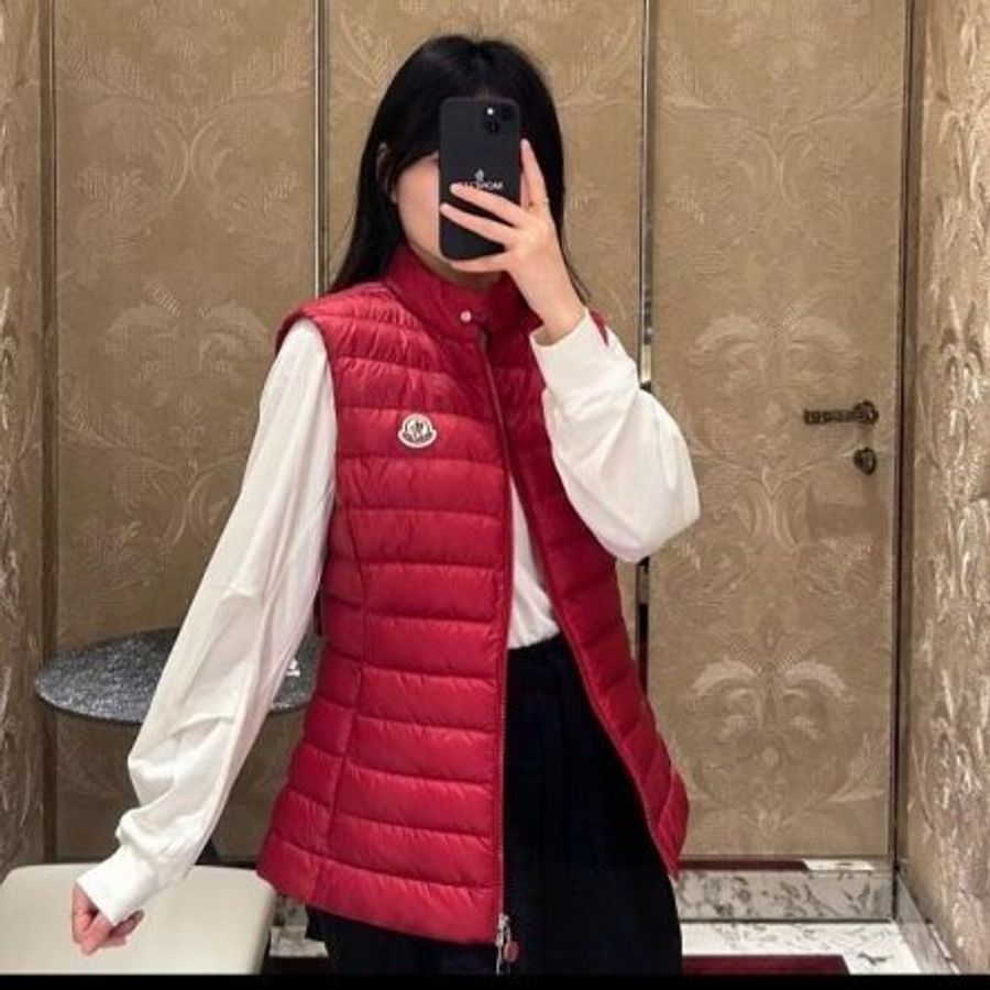 💎Han's house精品服飾💎moncler LGENS 羽絨 背心 現貨 M ~ L 原價37200-0
