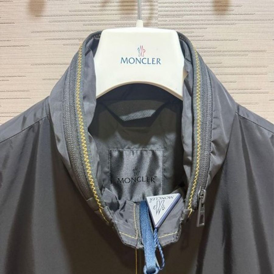 💎Han's house精品服飾💎moncler Arrakis 連帽 可藏 風衣 外套 原價41200-4