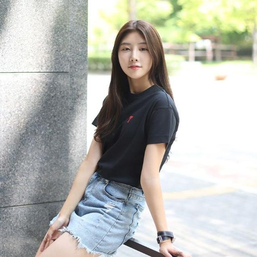 💎Han's house精品服飾💎 AMI PARIS 刺繡 愛心 短 T 黑 現貨 XL 原價6400-3