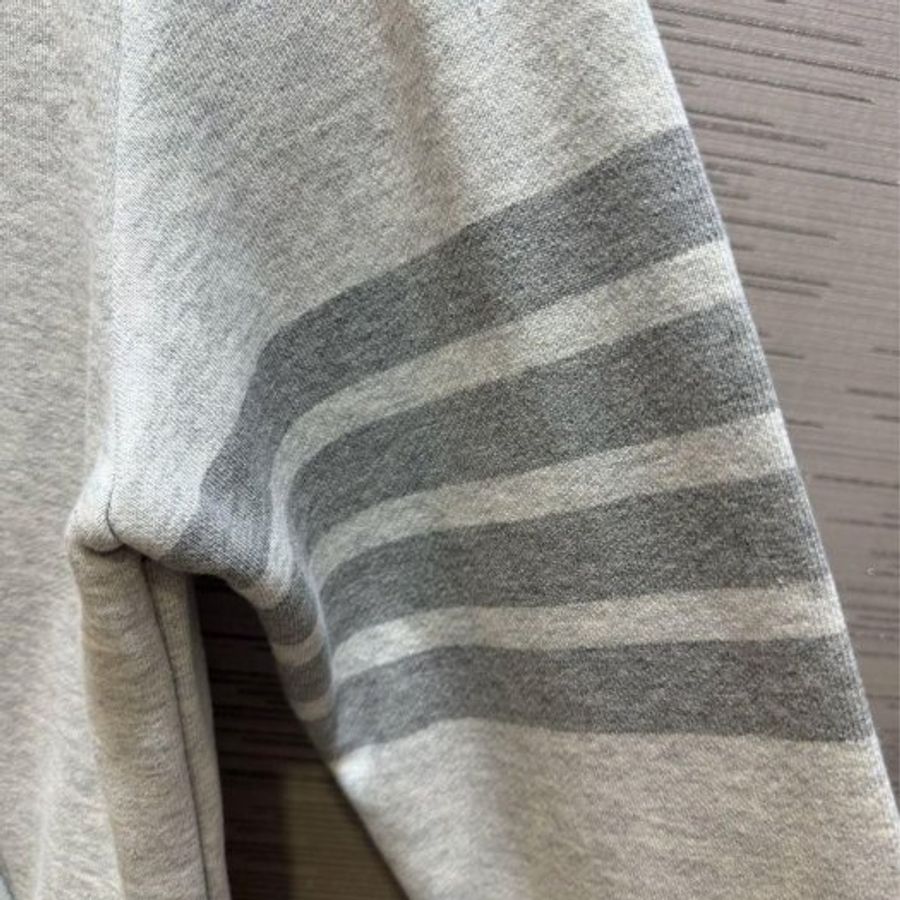 💎Han's house精品服飾💎Thom Browne TB 衛衣 連帽外套 現貨3/5號 原價34200-4