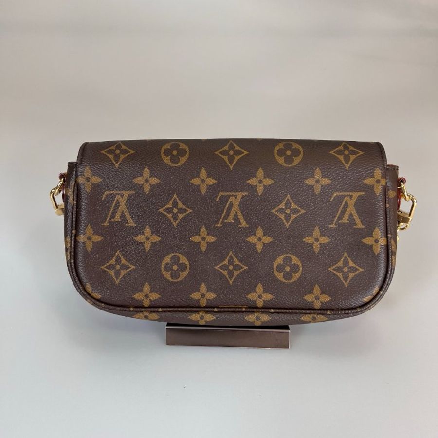 LV M81911/晶片款 老花IVY 金鍊包-1
