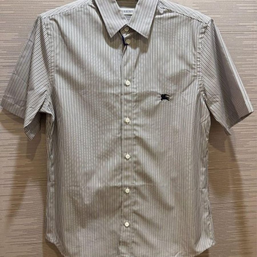 💎Han's house精品服飾💎BURBERRY 刺繡 戰馬 短 襯衫 現貨 S-0