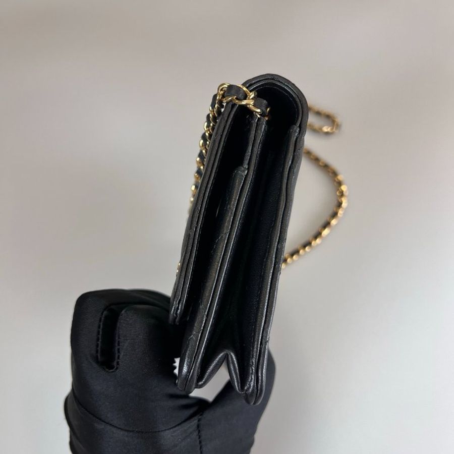 CHANEL 撲克牌菱格小羊皮WOC斜背包 晶片款/ AP3076-2