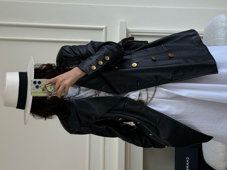 Chanel 93年黑色金扣翻领皮衣-5