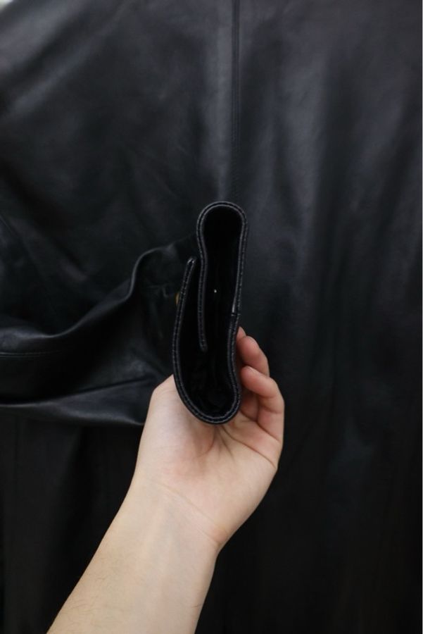 Chanel 93年黑色金扣翻领皮衣-10