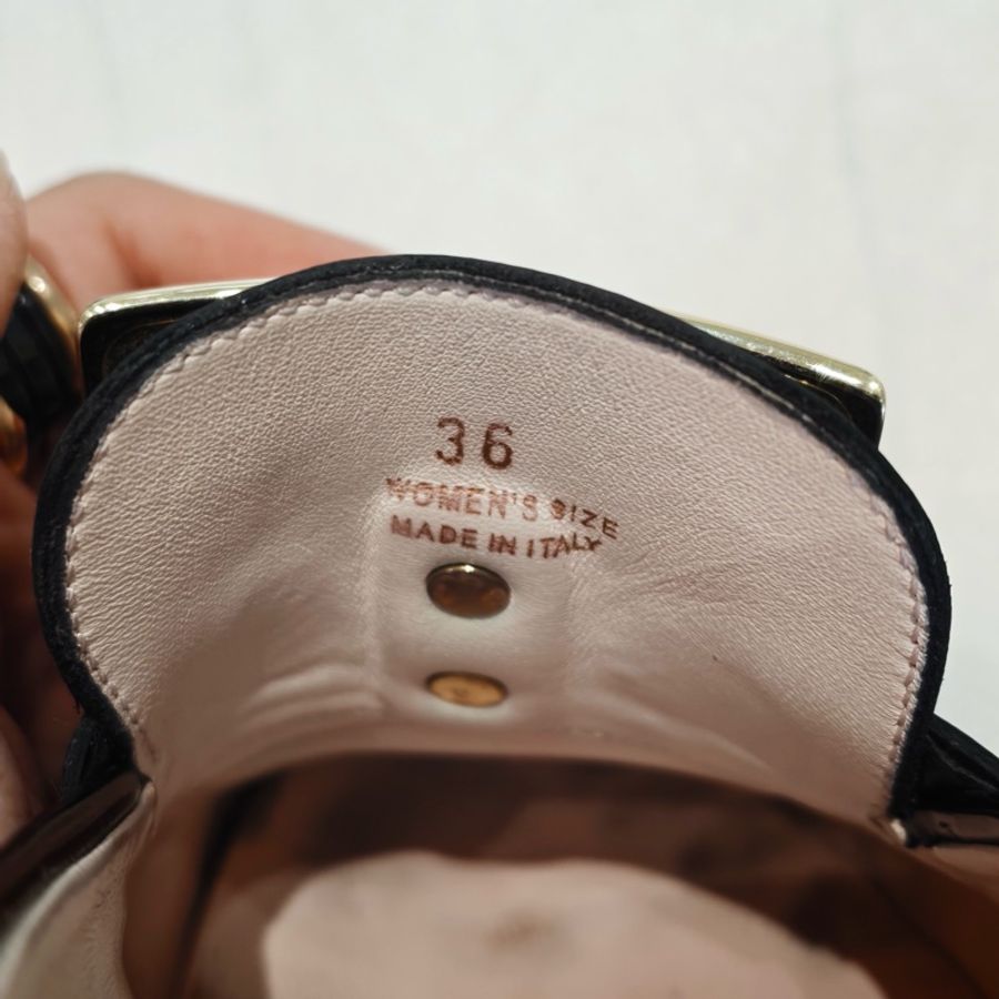 Roger Vivier 羅傑·維維亞 RV 漆皮 樂福鞋 尺碼：36-3