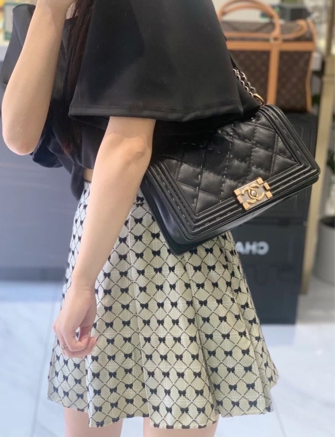 Chanel/香奈兒 Leboy中號15S黑色牛皮外縫線鴛鴦扣鏈條包肩背包-1