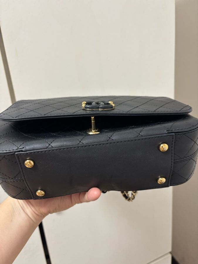 Chanel 硬底鏈條包-1