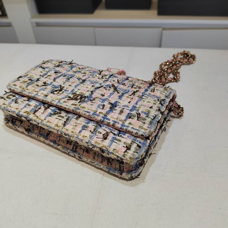 Chanel香奈兒限量款粉藍色毛呢woc包單肩包斜挎包鏈條包,尺寸:20x4x12-3