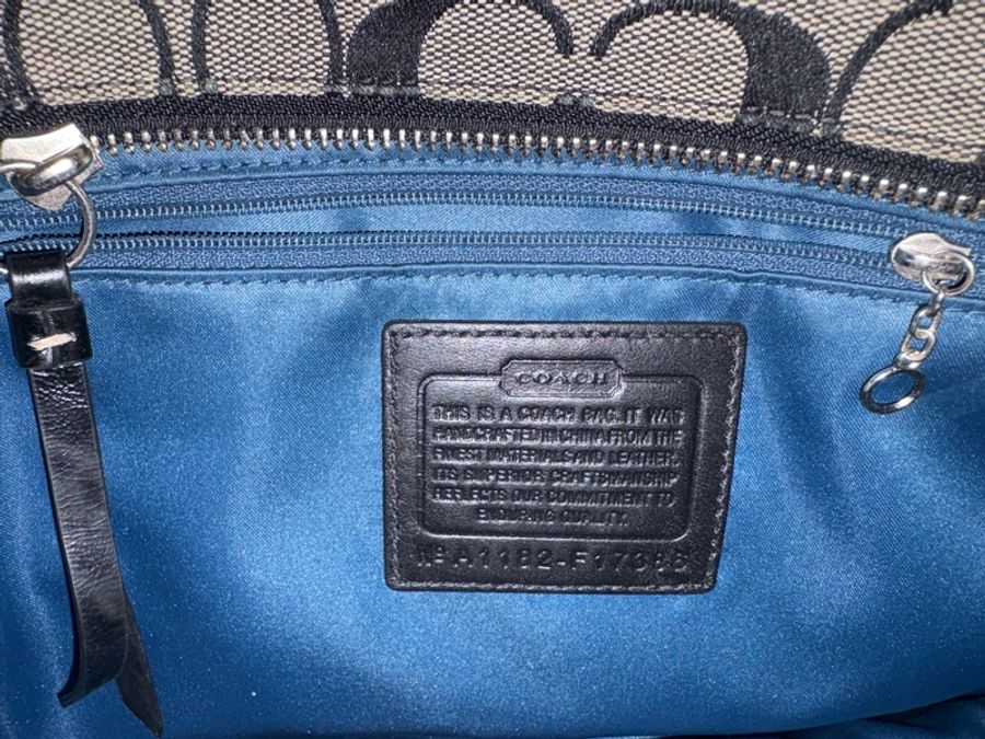 Coach vintage 黑灰色 老花托特單肩包-19