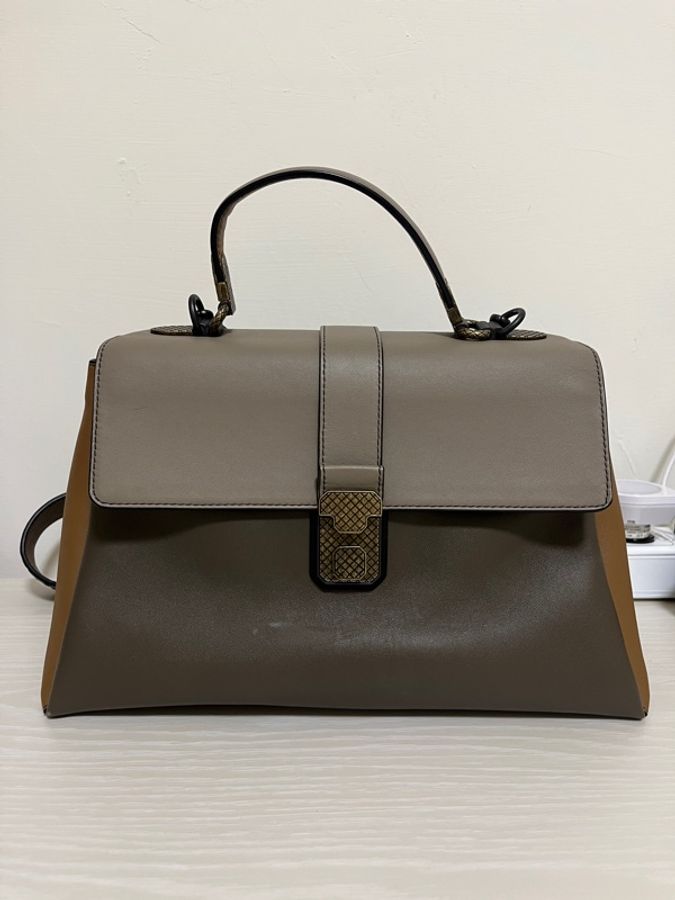 Bottega Venet BV 寶緹嘉 葆蝶家 大象灰撞色牛皮編織背帶手提包 肩背包 斜背包 斜挎包 兩用包 凱莉包 Piazza-0