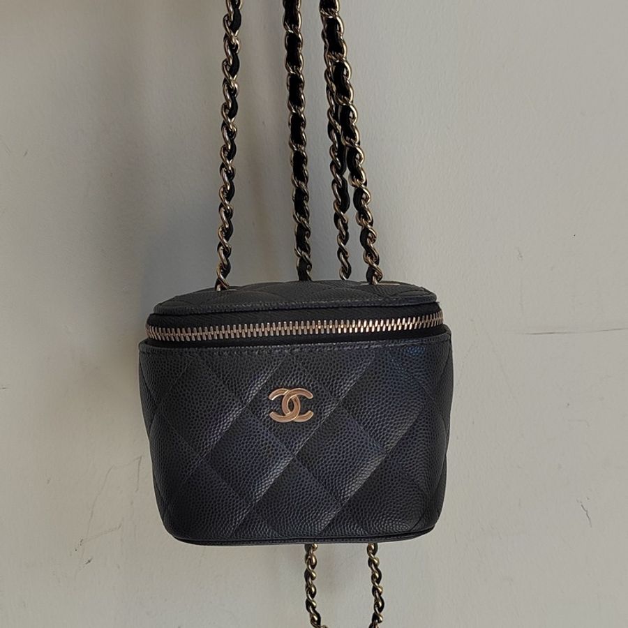 Chanel 香奈兒黑金荔枝皮化妝小盒子鏈條斜挎包-5