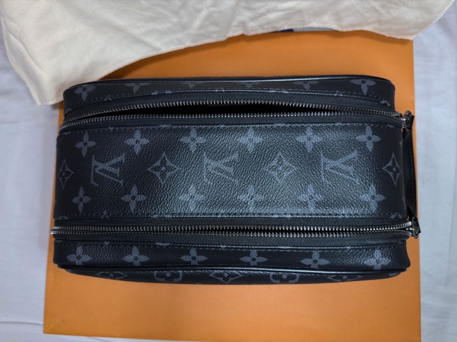 LV Dopp Kit-1