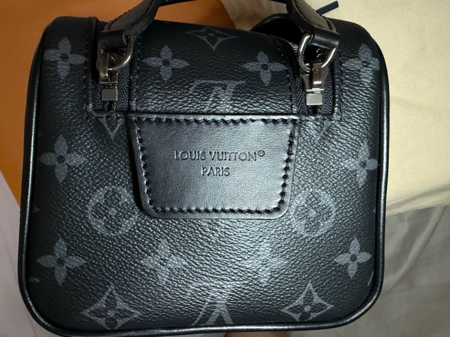 LV Dopp Kit-2
