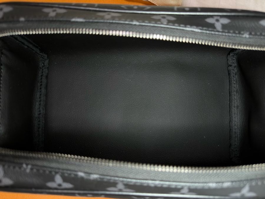LV Dopp Kit-5