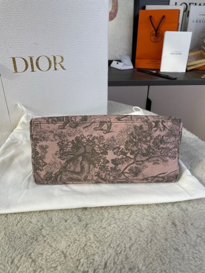 Dior 迪奧動物園系列粉色飯盒合 尺寸22*13 配塵袋-5